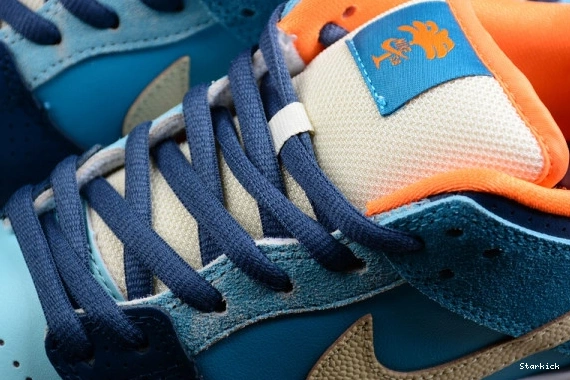 MIA Shop 504750-474 SB Low Skate Dunk Nike 0305